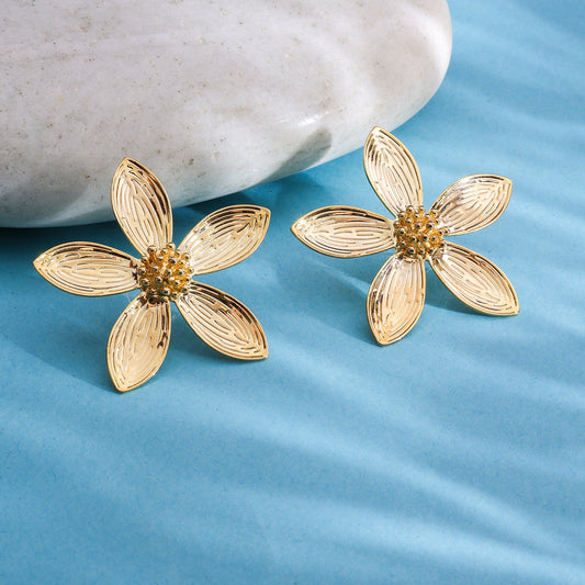 Daisy Inspired Gold Earrings