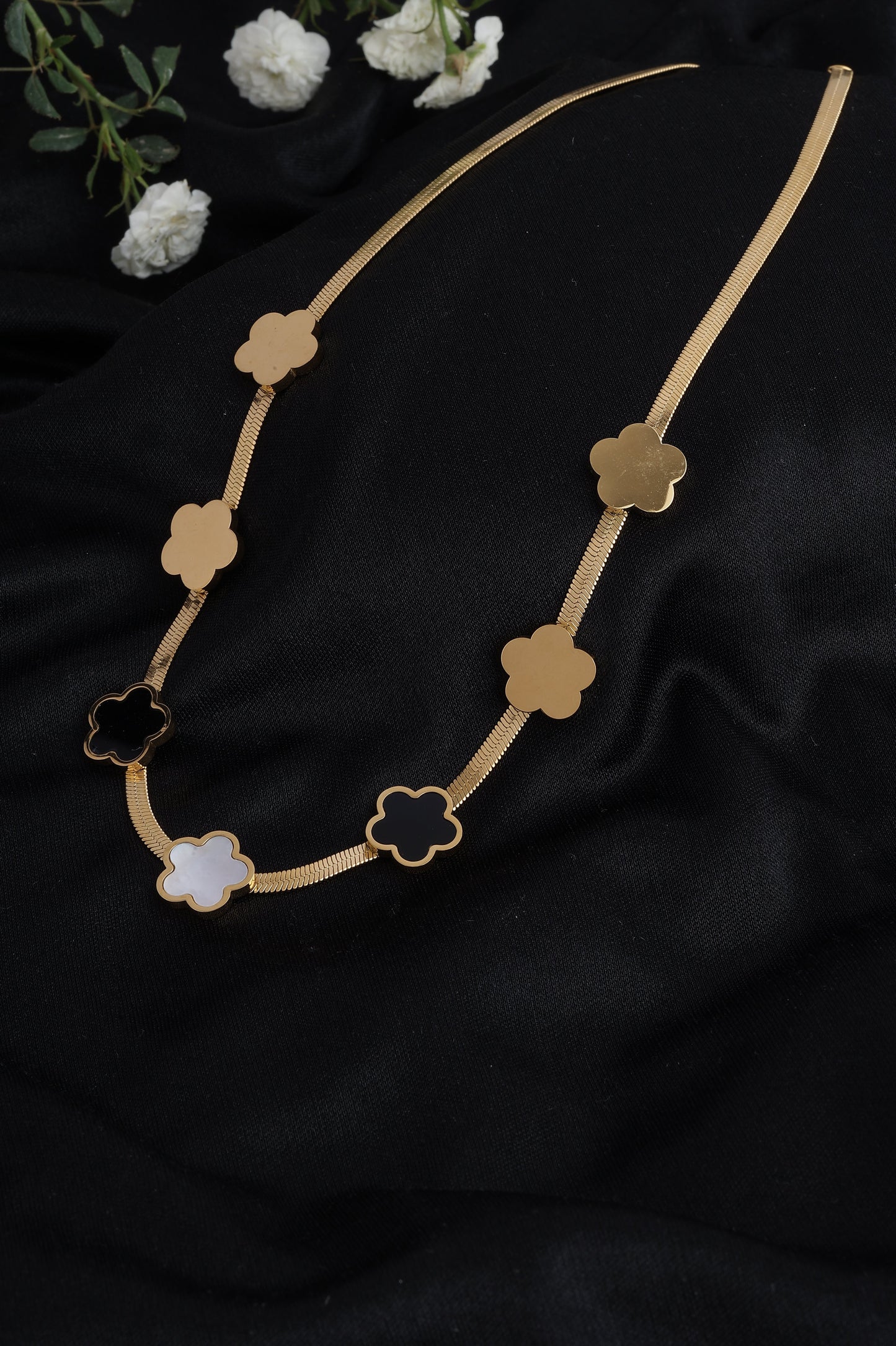 Black & White Clover Pendant Necklace