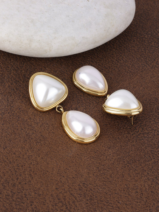 Golden Dewdrop Pearl Earrings