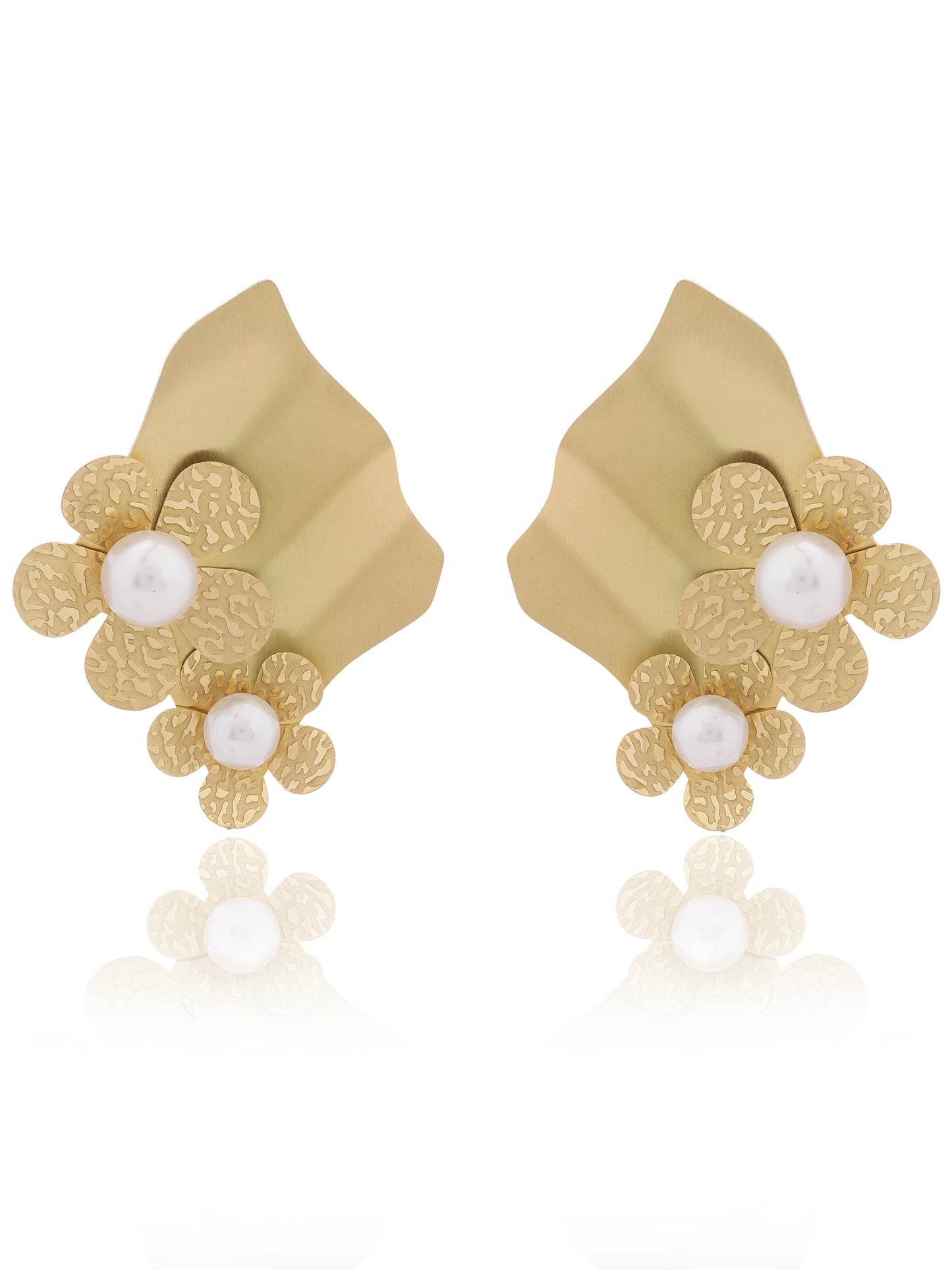 Gold Flower Cluster Earrings With Pearl