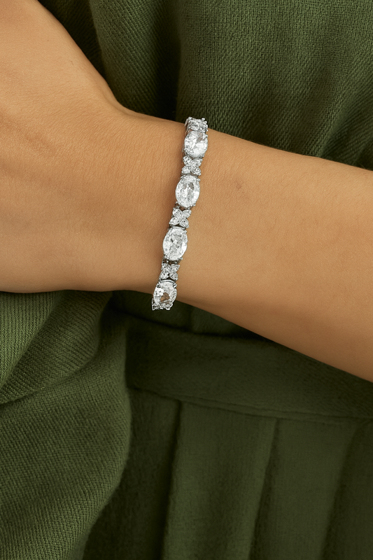 Luxe Oval Crystal Link Bracelet